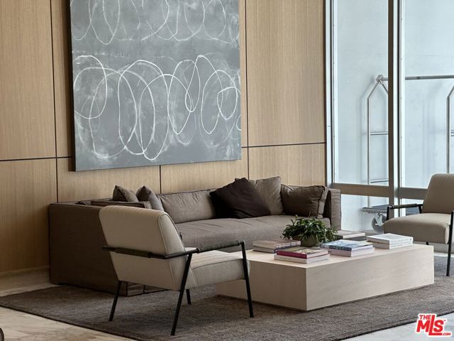 999 N Doheny Drive, West Hollywood CA: https://media.crmls.org/mediaz/51760f8e-bbd7-4e81-9f1f-771f24d954d5.jpg