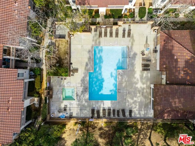 5837 Oak Bend Lane, Oak Park CA: https://media.crmls.org/mediaz/51765cfe-fe62-4d73-a73a-f28d8c4c9e55.jpg