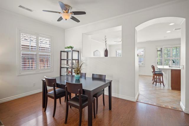632 Lee Cir, Chula Vista CA: https://media.crmls.org/mediaz/51767aa7-c807-489e-a4a7-88dcaf33f960.jpg