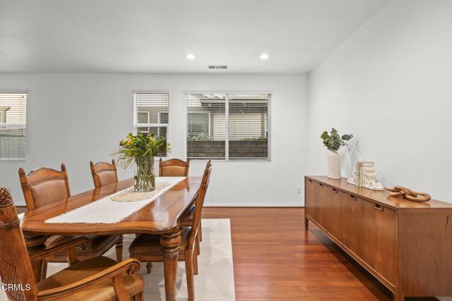 3806 Golden Pond Drive, Camarillo CA: https://media.crmls.org/mediaz/517933ab-ae9e-4d0e-8efd-50bacd86d303.jpg