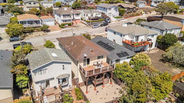 310 Clifton Road, Pacifica CA: https://media.crmls.org/mediaz/517af31c-ff35-40bd-8f25-e9f8d23098ae.jpg