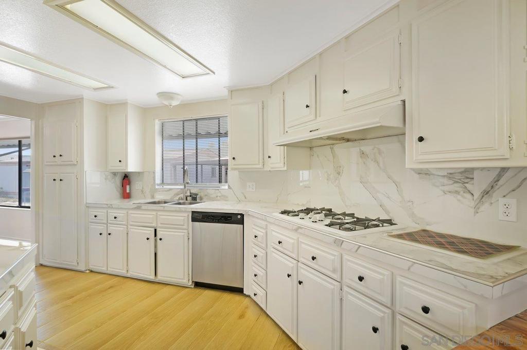 MLS #250034616SD image #12