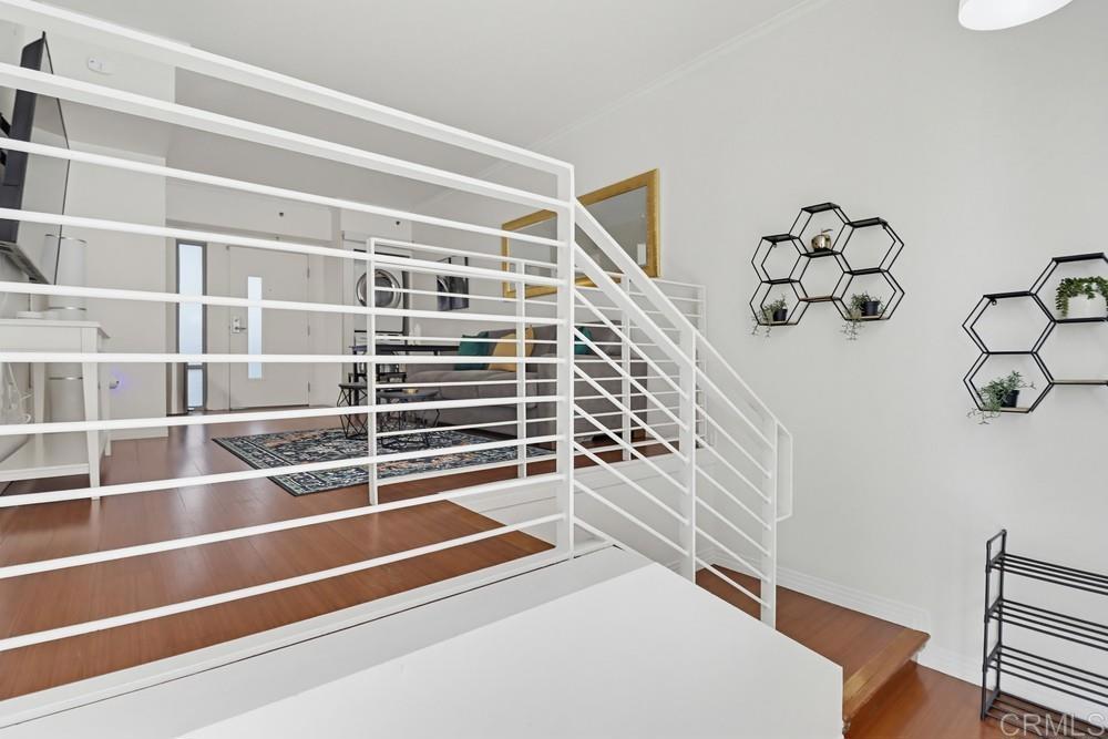 425 W Beech St - photo 3