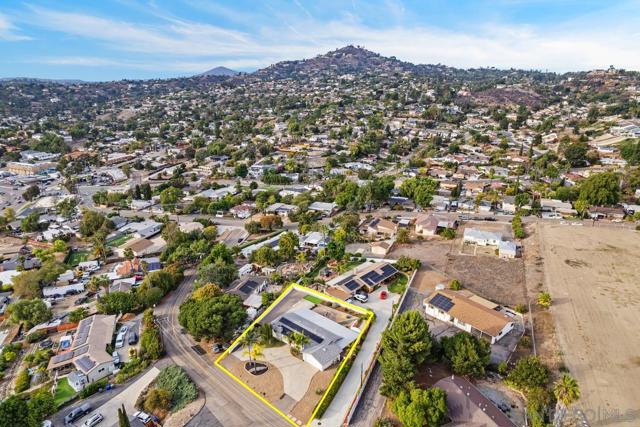 10190 Madrid Way, Spring Valley CA: https://media.crmls.org/mediaz/517b1fa5-724c-4802-a088-c19d2dfd18ca.jpg