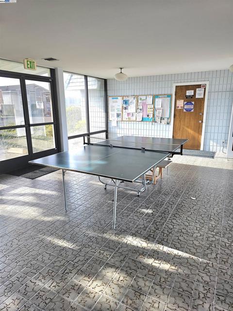 4141 Deepcreek, Fremont CA: https://media.crmls.org/mediaz/517b2db6-cc73-4a2b-84ee-363568524fc7.jpg