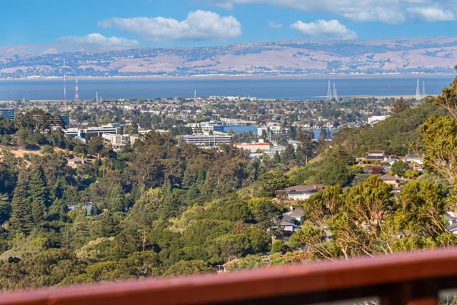 2325 Hastings Drive, Belmont CA: https://media.crmls.org/mediaz/517b6f72-3da8-4123-8ffd-9e4f3bc3ce3b.jpg
