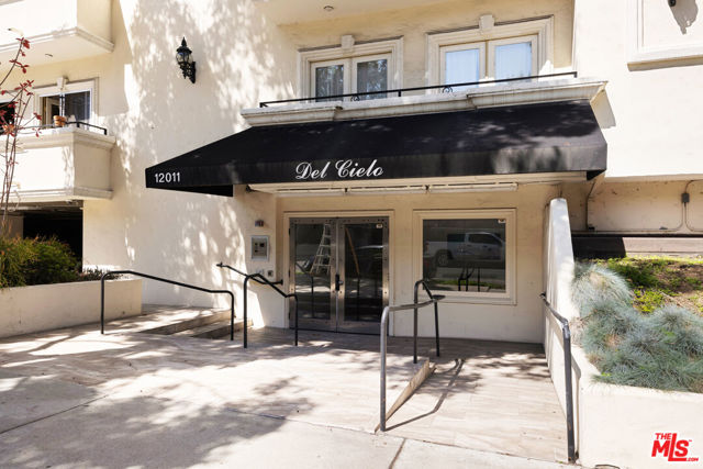 Drew Fenton | 12011 Goshen Avenue Los Angeles CA | MLS: 7095692