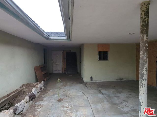 5809 Chariton Avenue, Los Angeles, California 90056, 3 Bedrooms Bedrooms, ,3 BathroomsBathrooms,Single Family Residence,For Sale,Chariton,24451535