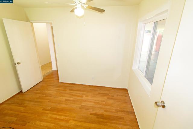 2929 Alta Mira Dr, Richmond CA: https://media.crmls.org/mediaz/517d43ef-0681-40e0-a801-d171b9c26f0a.jpg