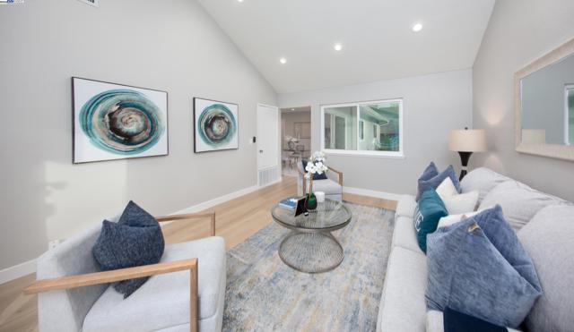 1392 Springview Ct., Concord CA: https://media.crmls.org/mediaz/517eac85-30e5-4c1f-a518-c0ecd3141046.jpg