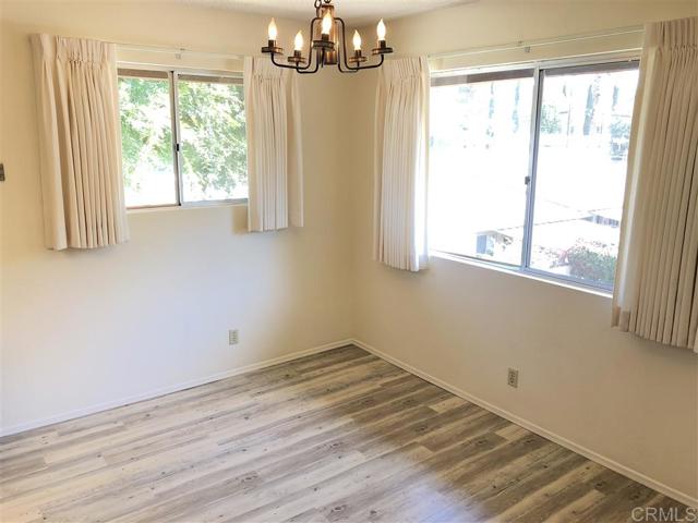 Detail Gallery Image 2 of 23 For 1341 S Juniper St #C,  Escondido,  CA 92025 - 2 Beds | 1/1 Baths