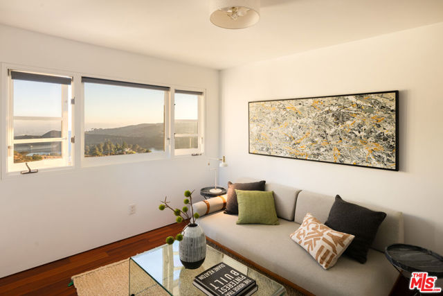 6300 Mulholland Highway, Los Angeles CA: https://media.crmls.org/mediaz/517f8859-326b-4d64-862c-4bf1b144434d.jpg