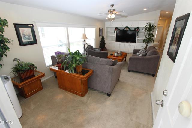 Detail Gallery Image 3 of 18 For 2138 Bluejay Ave #43,  Oxnard,  CA 93033 - 2 Beds | 2 Baths