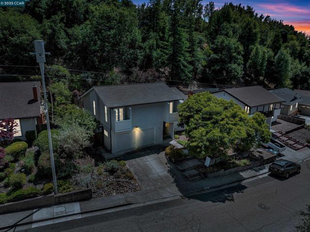 2690 Doidge Ave, Pinole CA: https://media.crmls.org/mediaz/5181902f-a0a8-40ef-8104-01662376e18f.jpg