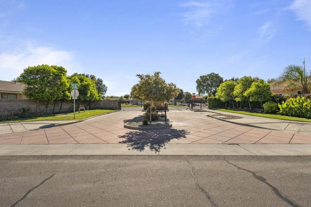 3009 La Vina Circle, Los Banos CA: https://media.crmls.org/mediaz/51819972-35cd-420a-9e56-cf80dac6ed10.jpg