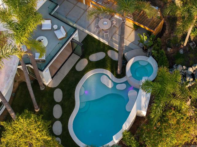 Detail Gallery Image 45 of 56 For 14847 Vista Del Oceano, Del Mar,  CA 92014 - 5 Beds | 4 Baths