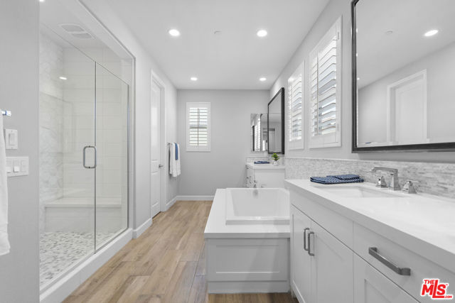 6 Alimon Street, Rancho Mission Viejo CA: https://media.crmls.org/mediaz/5182a49f-f383-40e8-9b10-72dc6ce9cc22.jpg