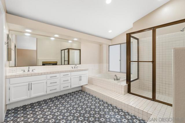 4626 Tarantella Lane, San Diego CA: https://media.crmls.org/mediaz/5182a7c2-0691-4860-b5b2-6de382643991.jpg