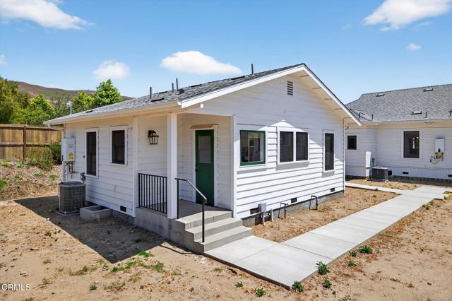 181 197 Klamath Street, Ventura CA: https://media.crmls.org/mediaz/5182be60-2371-4716-acd6-879a8d6e6fd3.jpg