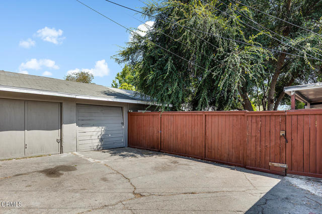 114 S Canyon Boulevard, Monrovia CA: https://media.crmls.org/mediaz/5182d097-7a69-4b9e-85ed-4c5cb4578fa6.jpg