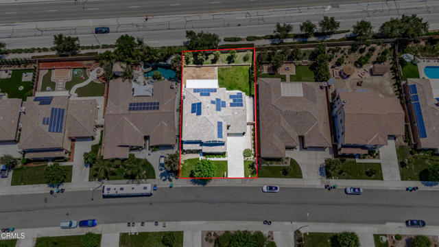 29039 Shorecliff Circle, Menifee CA: https://media.crmls.org/mediaz/51838a8c-b1dd-4a97-ba0c-88a52f3f92e6.jpg