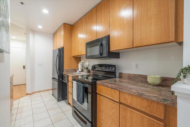 4250 El Camino Real, Palo Alto CA: https://media.crmls.org/mediaz/51838f1c-e13c-4d4b-b126-3e5732c03286.jpg