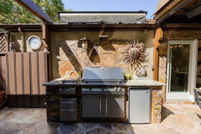 307 Sidesaddle Circle, Scotts Valley CA: https://media.crmls.org/mediaz/5184ca26-6858-4022-a474-6448786ab728.jpg