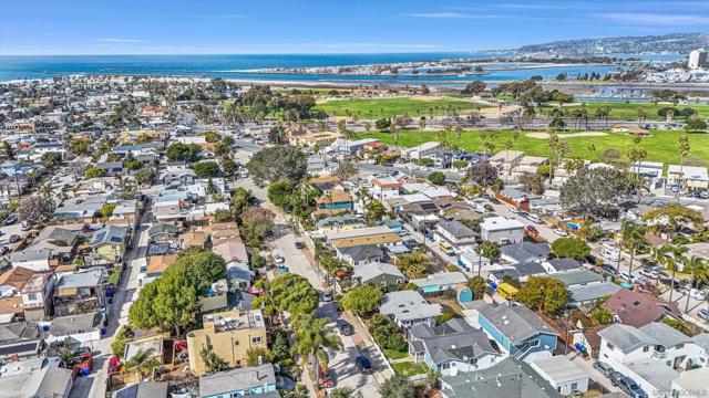 4640 Greene St, San Diego, California 92107, 2 Bedrooms Bedrooms, ,1 BathroomBathrooms,Single Family Residence,For Sale,Greene St,250018873SD