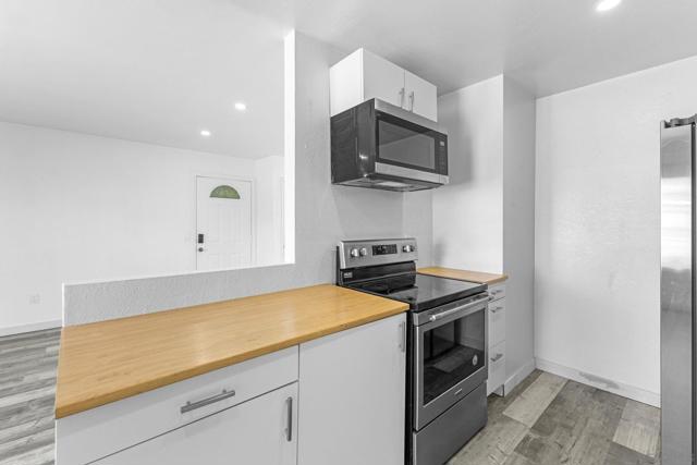 1641 Pentecost Way, San Diego CA: https://media.crmls.org/mediaz/51866973-0048-4e62-a9a0-e065fad4cf3c.jpg