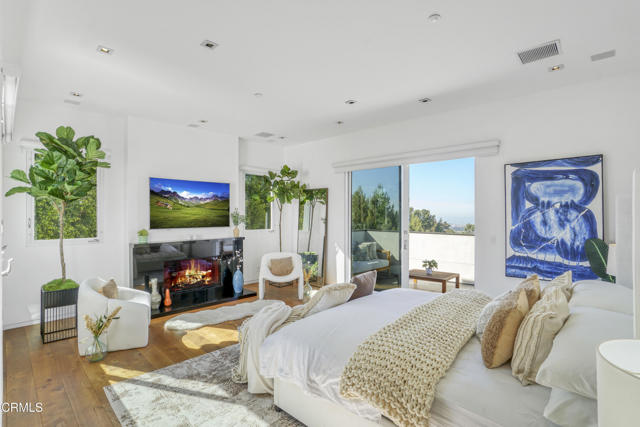 Drew Fenton | 1116 Linda Flora Drive Los Angeles CA | MLS: 7188089