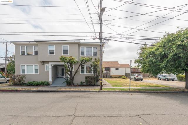 Image 30 of 46 For 707 Aileen St
