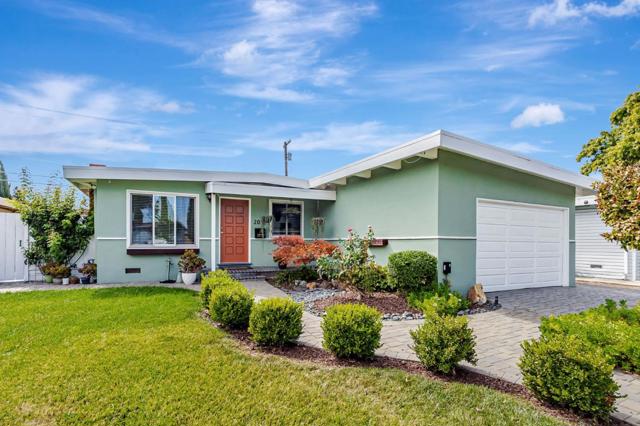2044 Jackson Street, Santa Clara CA: https://media.crmls.org/mediaz/5188a305-dd31-4492-8685-65cb21aebf93.jpg