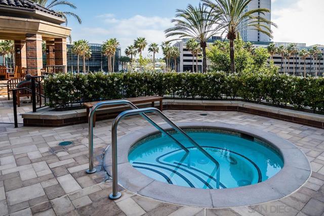 500 W Harbor Dr, San Diego CA: https://media.crmls.org/mediaz/51899df2-5af7-43ea-b9ba-8a0f3a1e47b7.jpg