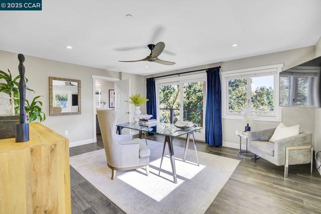 24 Crest Ct, Alamo CA: https://media.crmls.org/mediaz/5189ddda-8b82-4d1e-9884-9dc504b689cc.jpg