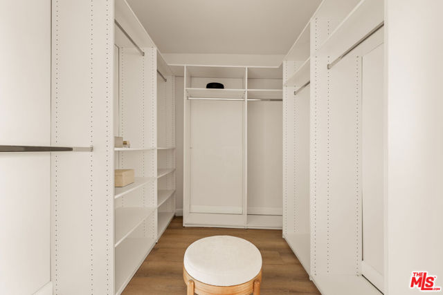 5931 Abernathy Drive, Los Angeles CA: https://media.crmls.org/mediaz/5189ea45-cb33-44d8-a9e2-288abaf8fc86.jpg