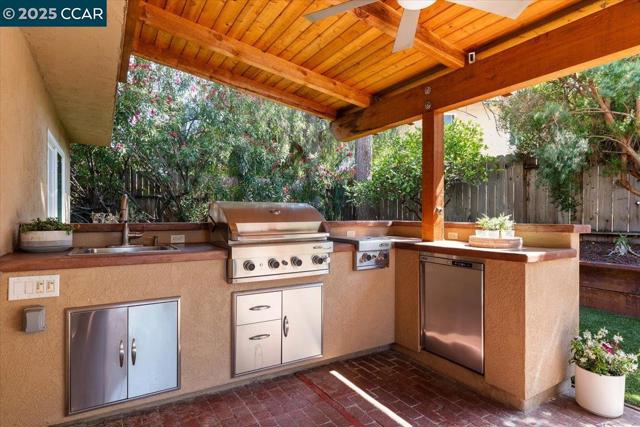 4536 Birch Bark Rd, Concord CA: https://media.crmls.org/mediaz/518a0072-6498-40f1-8b78-3cb1b0c9974b.jpg