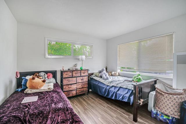 923 Delport Avenue, Santa Rosa CA: https://media.crmls.org/mediaz/518b2fca-4007-468e-be37-53244bd7657f.jpg