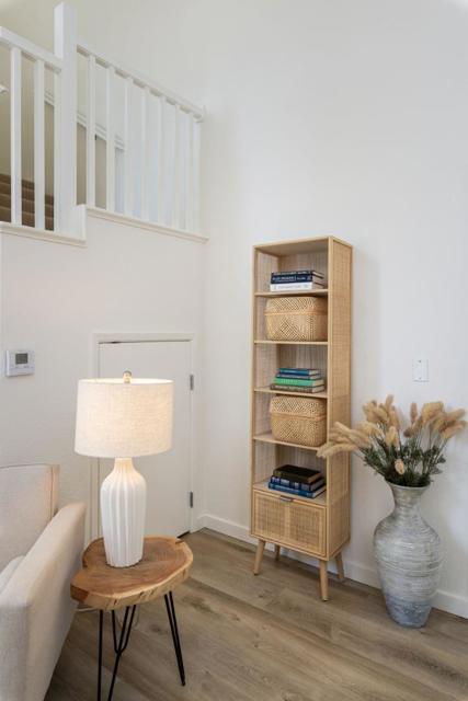 1901 Courtyard Drive, Capitola CA: https://media.crmls.org/mediaz/518b79a9-1dfd-4929-abd2-d6ba8faa2891.jpg