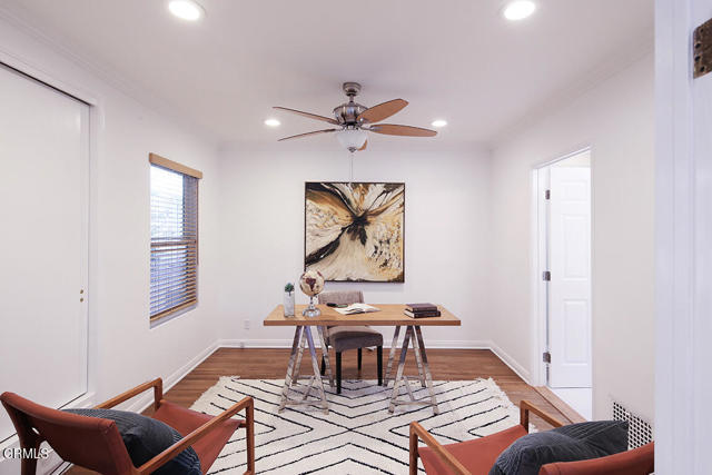 5245 Bubbling Well Lane, La Canada Flintridge CA: https://media.crmls.org/mediaz/518bb54e-7b74-48c6-b0bb-5e12928df110.jpg