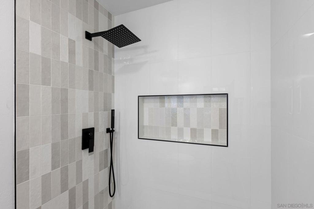 MLS #250034733SD image #29