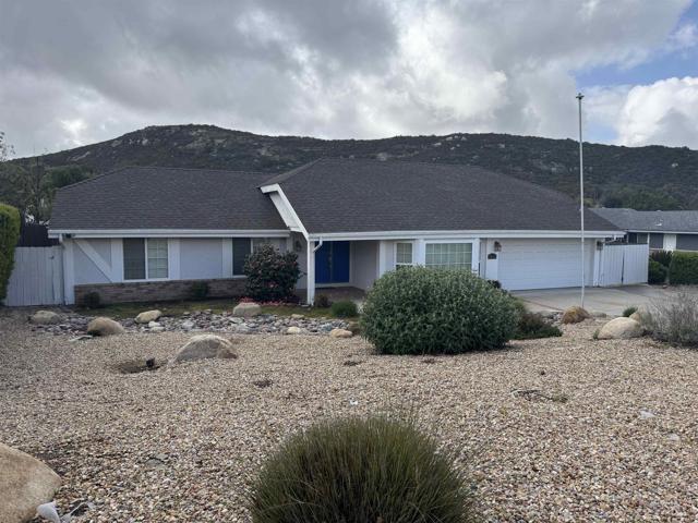 Details for 24015 Del Amo Road, Ramona, CA 92065