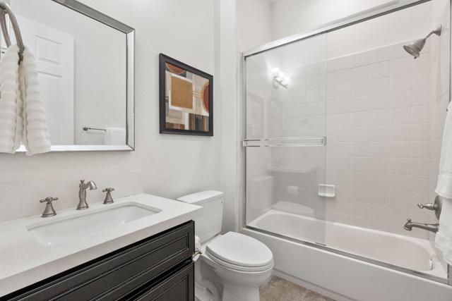 80813 Calle Azul, La Quinta CA: https://media.crmls.org/mediaz/518ec420-690b-466c-b3cf-afe80d42f8c9.jpg
