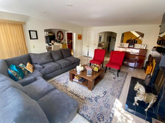 1119 Royal Lane, San Carlos CA: https://media.crmls.org/mediaz/518efa32-6bca-48a9-b787-d0f20b31ddd1.jpg