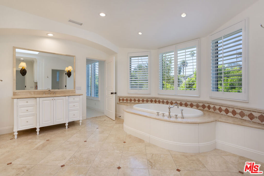 MLS #26986623 image #11