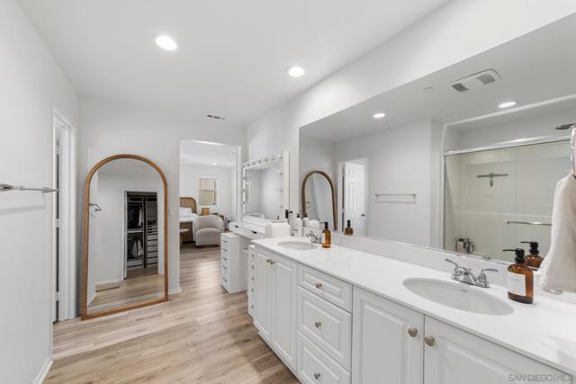 27983 Moosa Creek Way, Valley Center CA: https://media.crmls.org/mediaz/519079c9-b82f-406a-9fba-d9939bdf713f.jpg