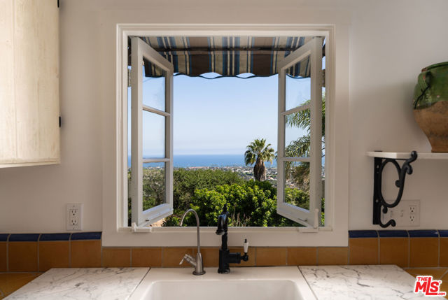 15 Loma Media Road, Santa Barbara CA: https://media.crmls.org/mediaz/51929b78-cadc-43d8-86f9-d7ff5d62bd5d.jpg