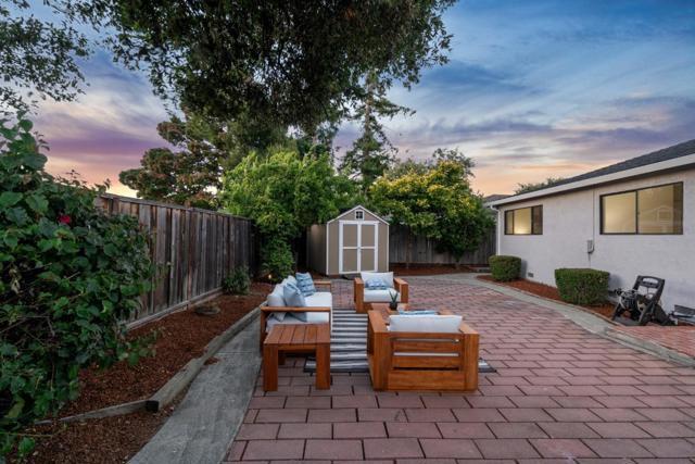 4805 Michelle Way, Union City CA: https://media.crmls.org/mediaz/519354df-d1ca-4766-92af-12238ff141c8.jpg