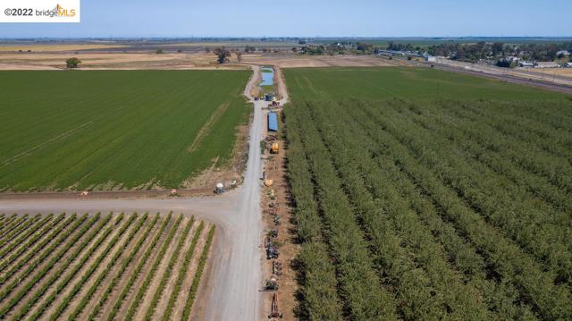 3870 Orwood Road, Brentwood CA: https://media.crmls.org/mediaz/51936a83-8903-4b4c-a9df-8e18610fb0c3.jpg