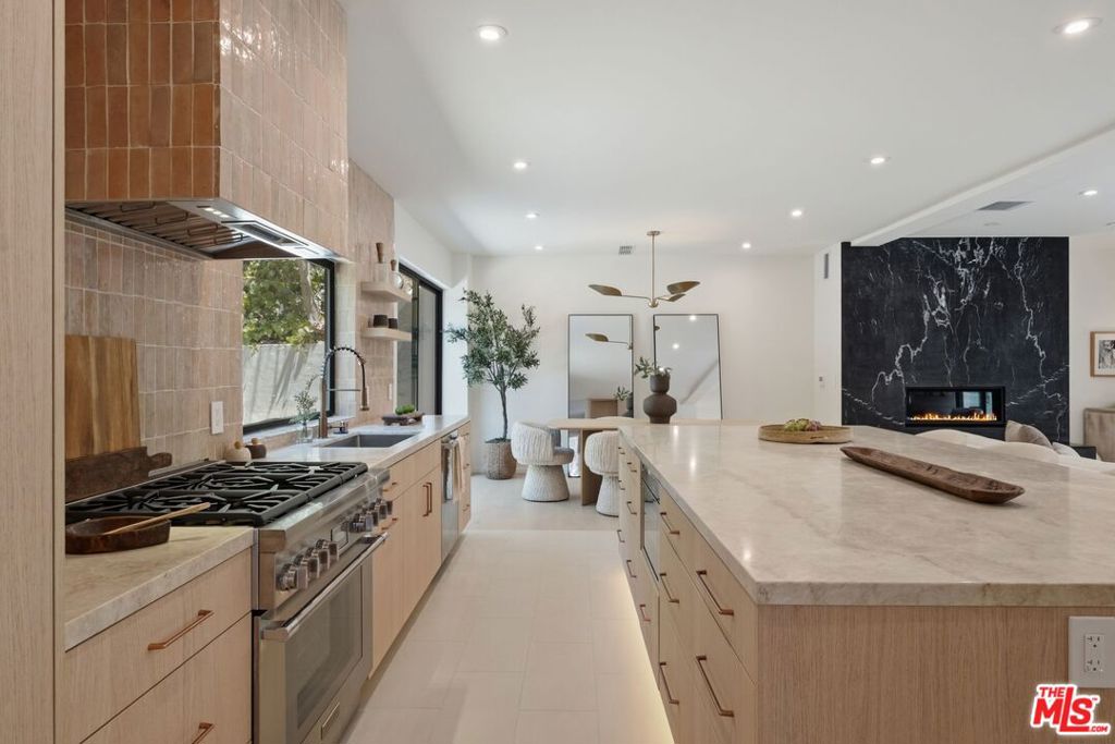 MLS #26867419 image #12