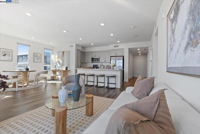 5925 Charlotte Dr, San Jose CA: https://media.crmls.org/mediaz/51939ddd-6951-425d-a55b-db7bd22416ad.jpg